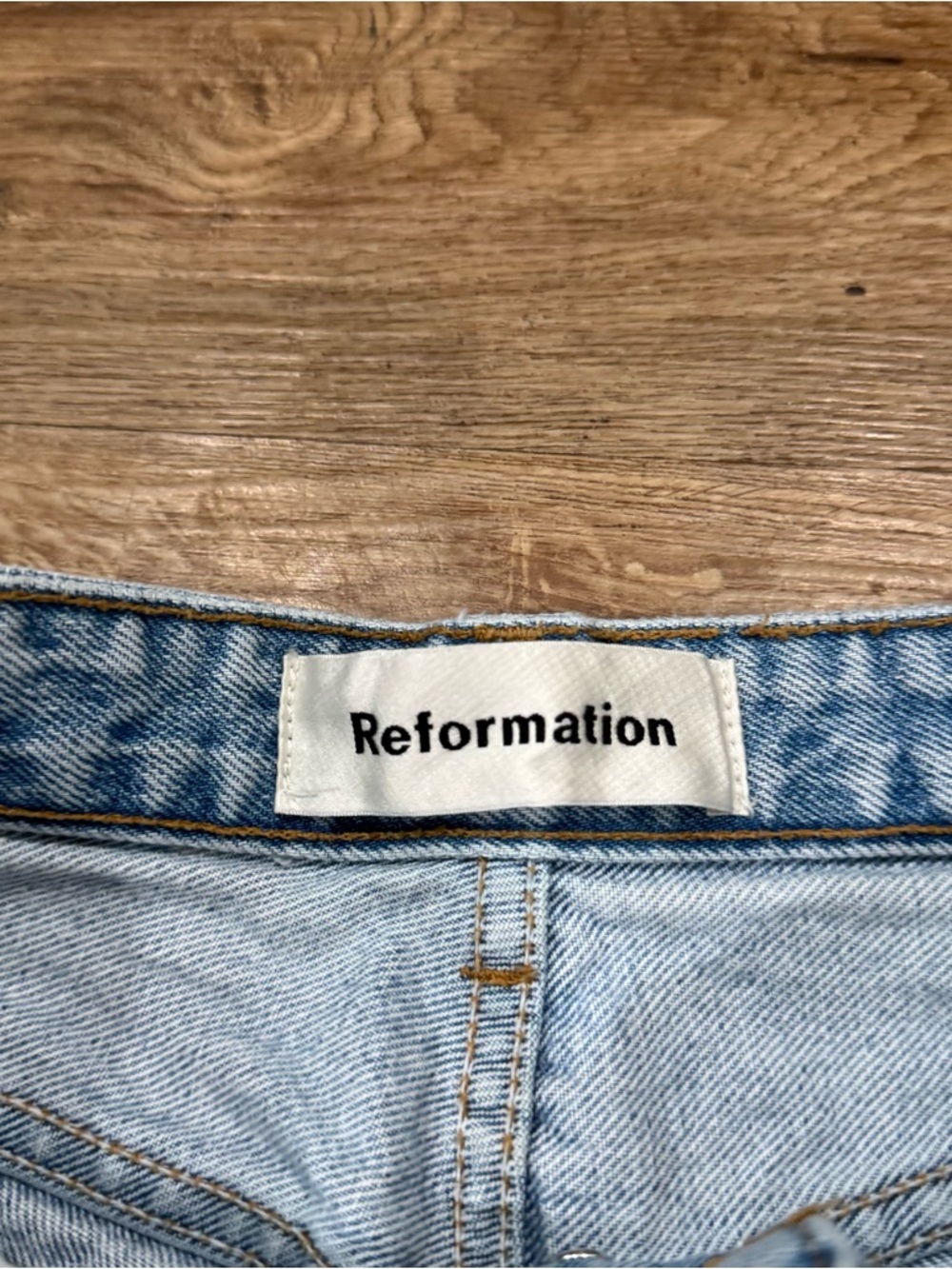 Reformation Mid Crop Flared Jeans Light Wash Size 29 70s - Picture 6 of 9